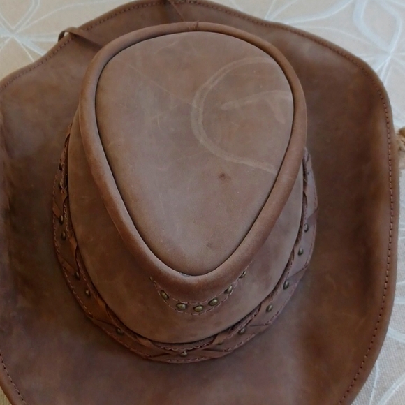 Bullhide Leather, Cowboy Hat! - Picture 15 of 16